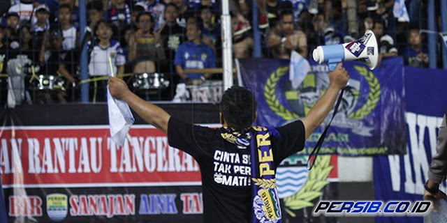 Bobotoh Dilarang Kenakan Atribut di Stadion GBLA Bobotoh Dilarang Kenakan Atribut di Stadion GBLA