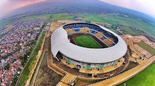 Manajer Persib Janji Berantas Pungli Parkir Stadion GBLA Manajer Persib Janji Berantas Pungli Parkir Stadion GBLA